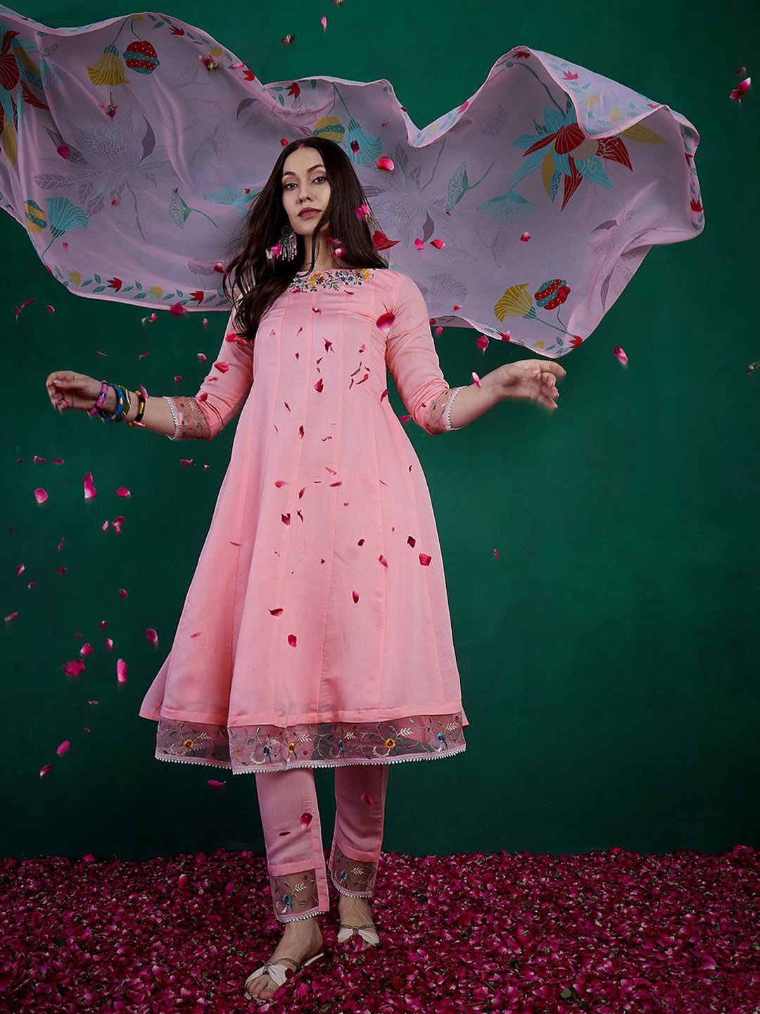 

Sangria Embroidered Kurta With Trouser & Dupatta, Pink