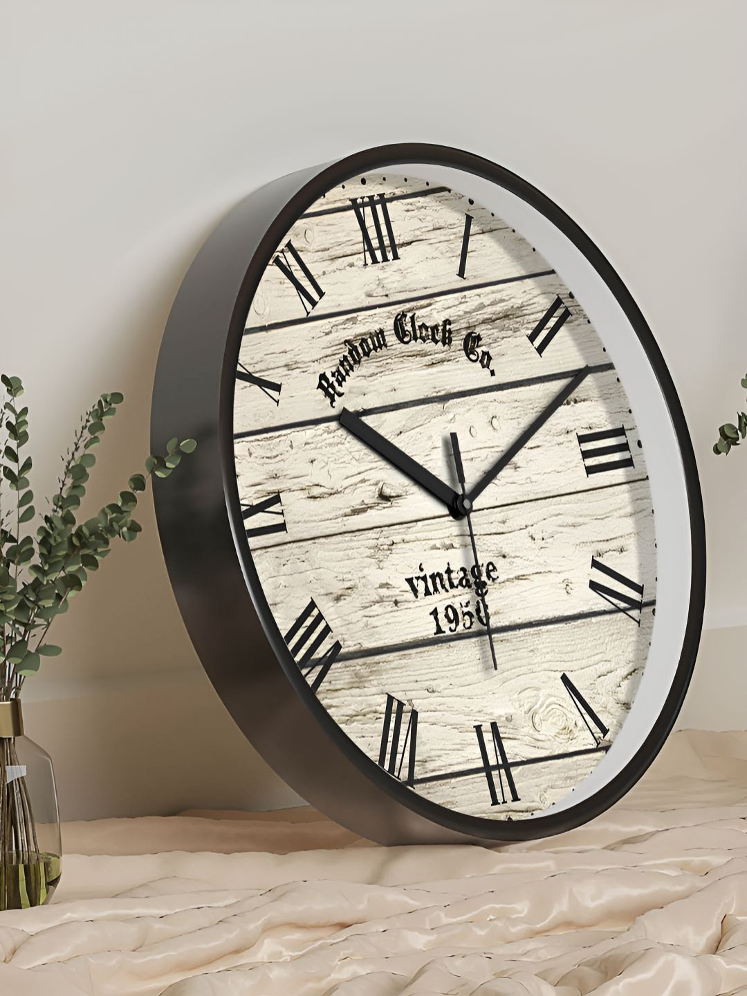 

RANDOM Printed Round Shaped Sweep Silent Movement Contemporary Wall Clock, Black