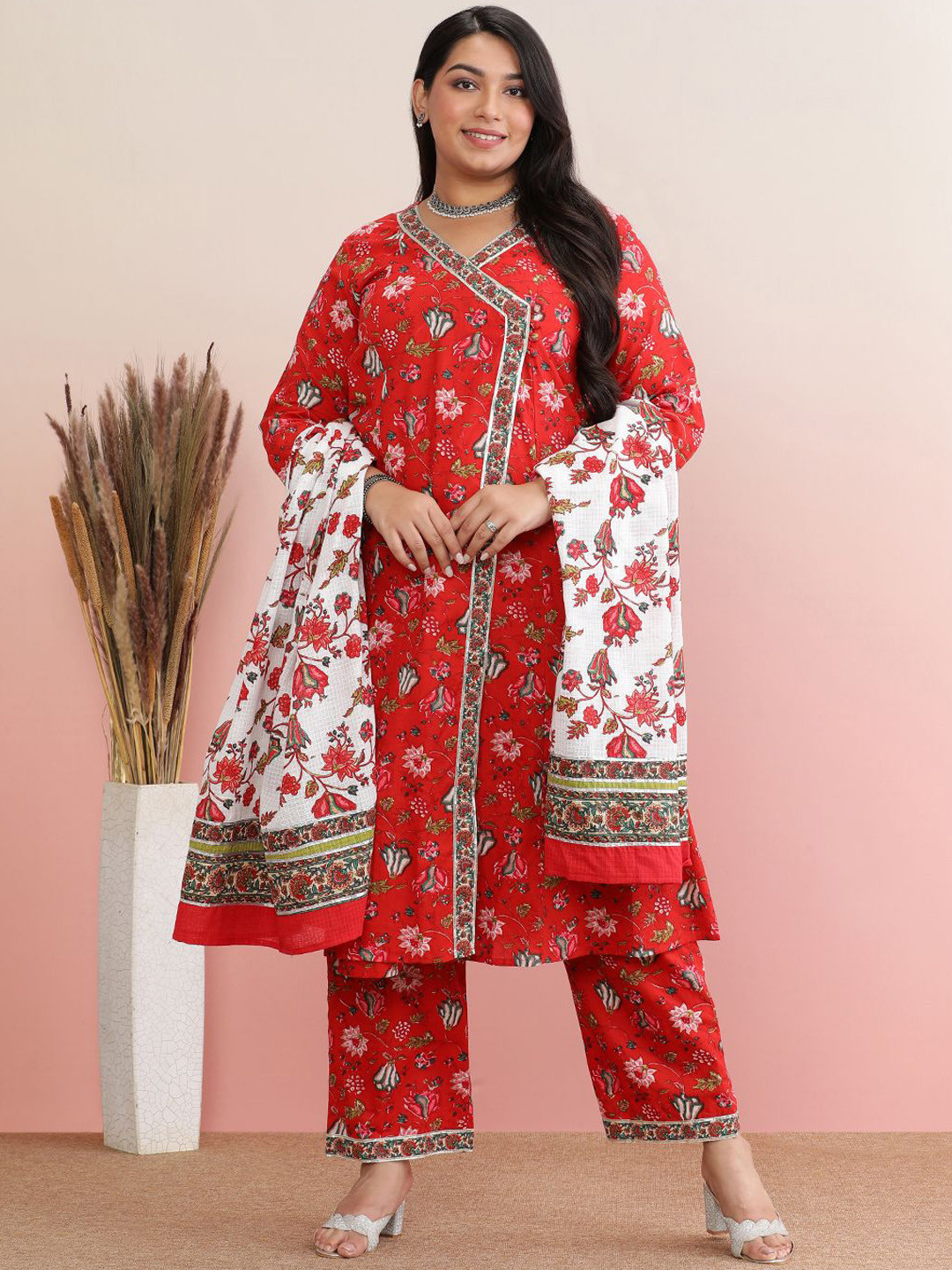 

anayna Plus Size Floral Printed Angrakha Pure Cotton A-Line Kurta With Trousers & Dupatta, Red