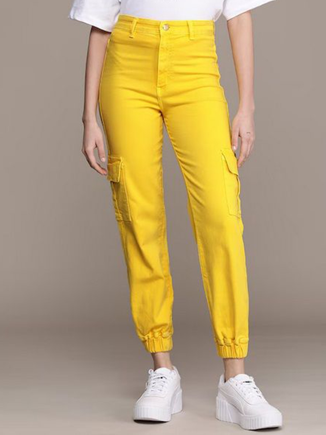 

GUTI Women Baggy Fit High-Rise Cargos Joggers, Yellow