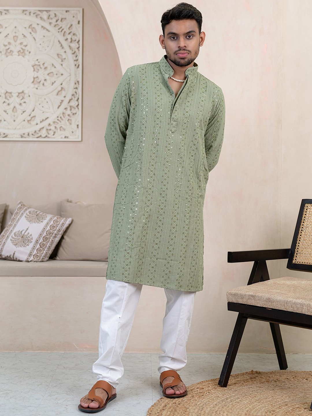 

Tistabene Geometric Sequins Embroidered Mandarin Collar Cotton Straight Kurta, Olive