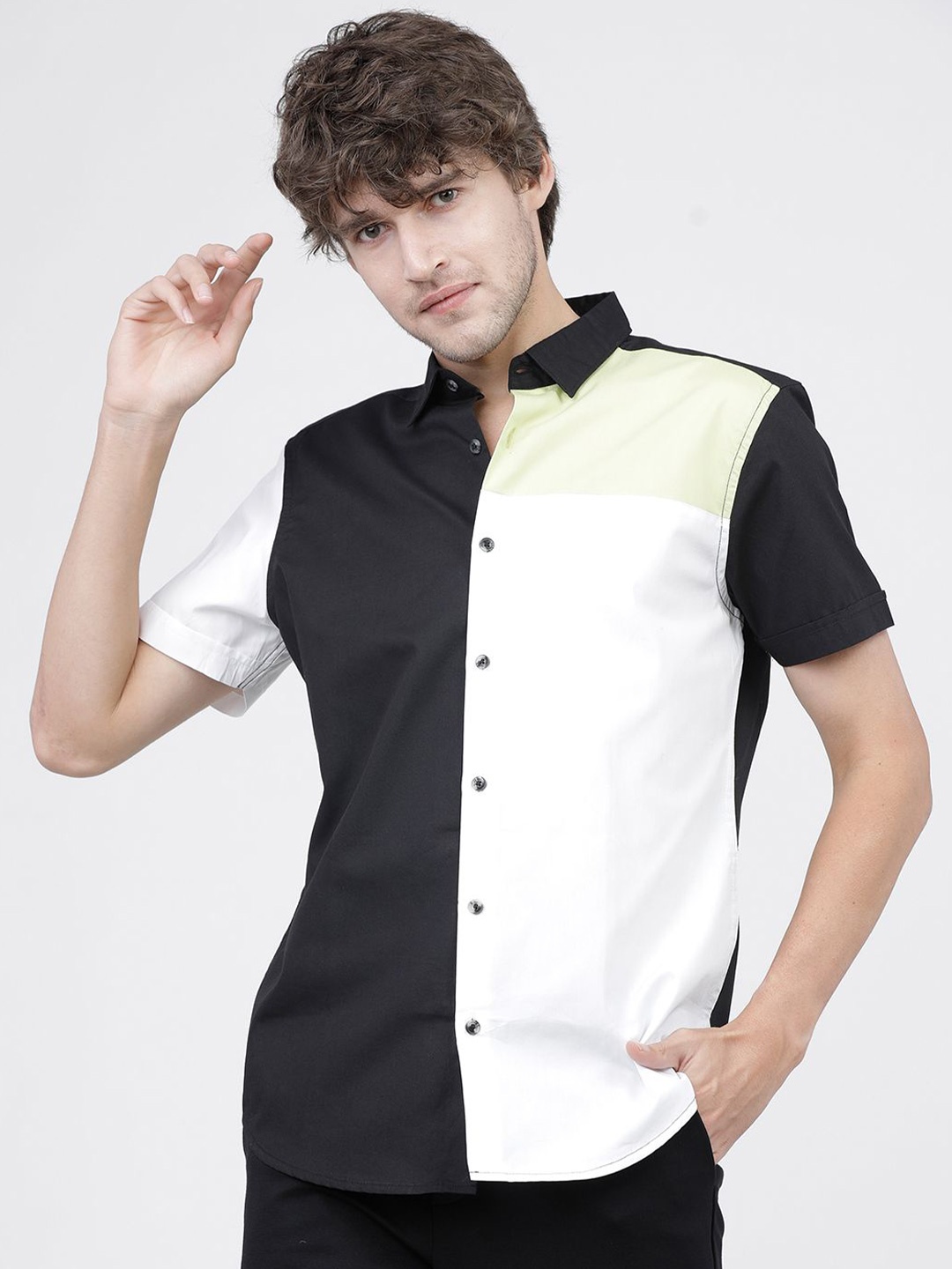 

HIGHLANDER Men Slim Fit Opaque Colourblocked Casual Shirt, Black