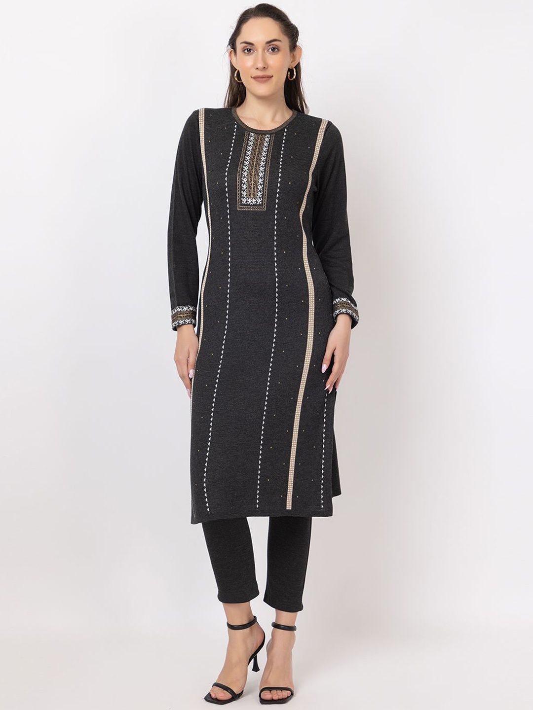 

Anouk Women Flared Sleeves Sequinned Jacquard Winter Wear Kurta, Charcoal