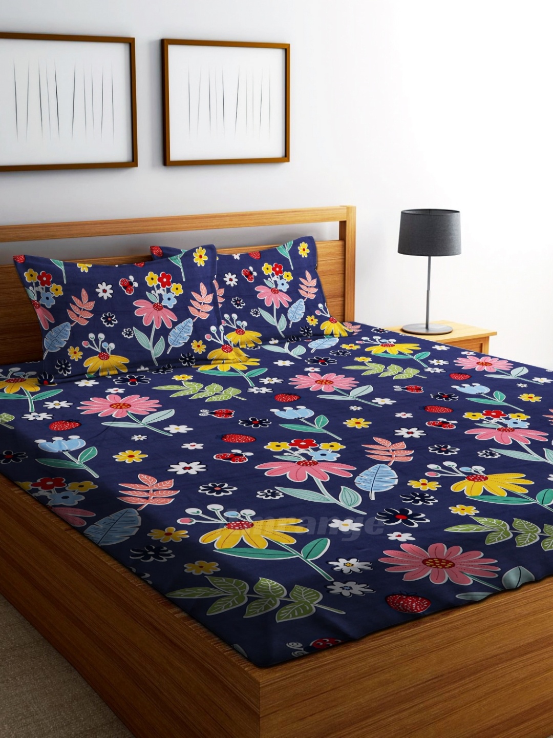 

AMRANGE Yellow & Navy Blue Floral 250 TC King Bedsheet With 2 Pillow Covers