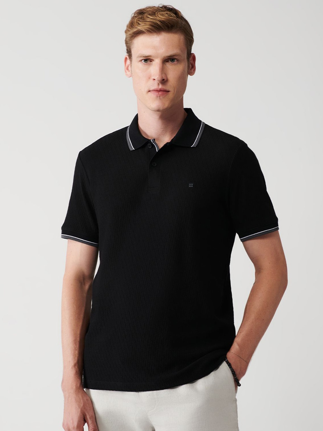 

AVVA Men Solid Polo Collar T-Shirt, Black