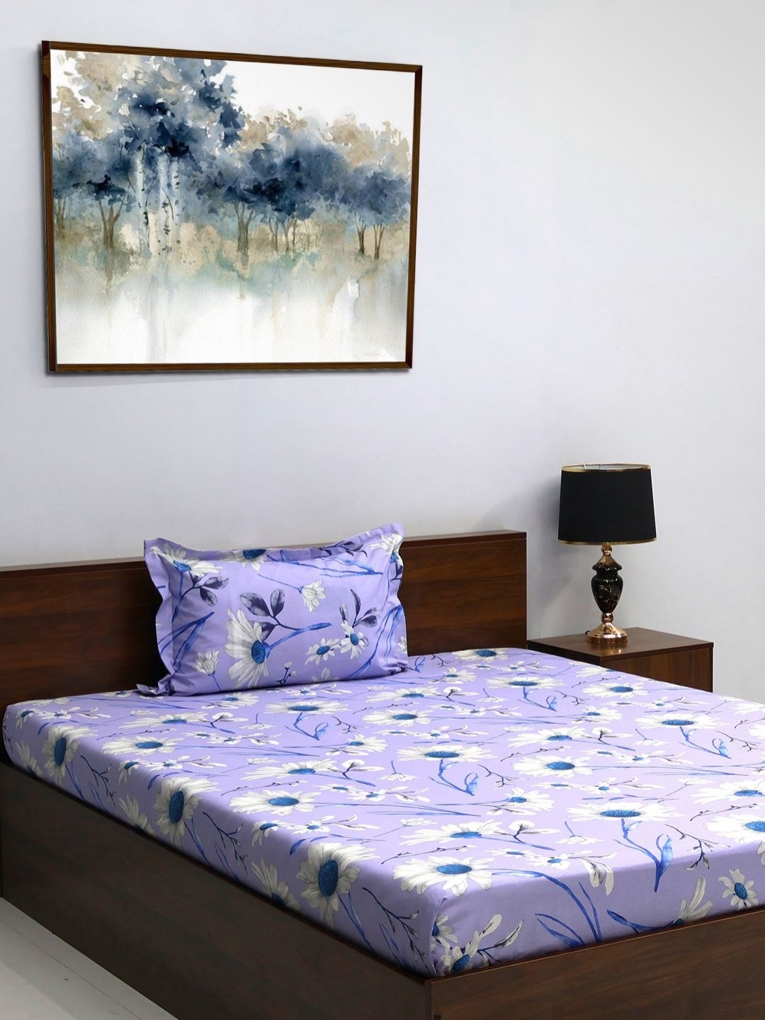 

BOMBAY DYEING Cardinal Violet & White Floral 120 TC Pure Cotton Single Bedsheet Set
