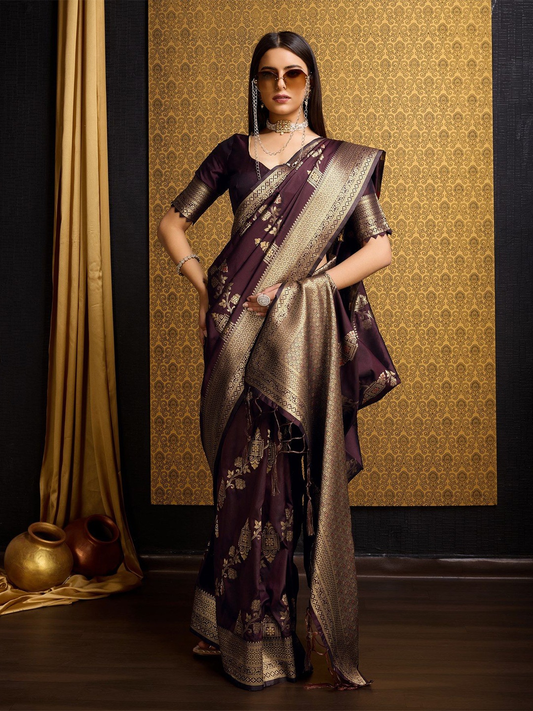 

Panchaamrit Woven Design Zari Silk Blend Banarasi Saree, Maroon