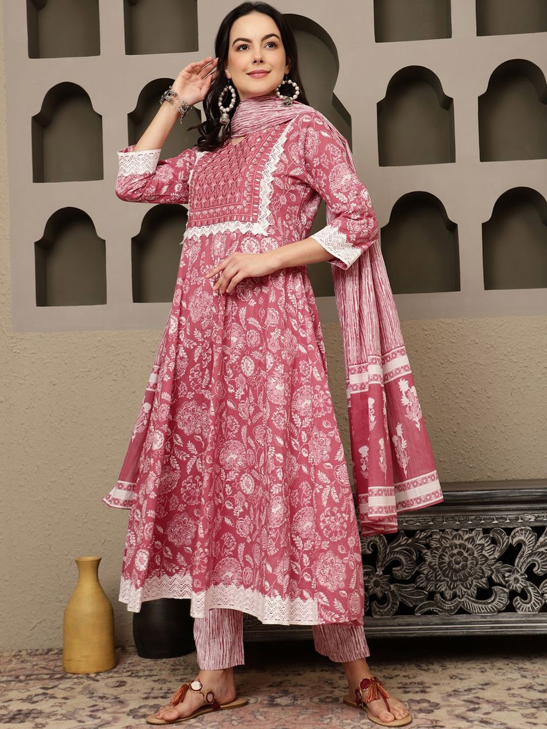 

BANDIA Floral Printed Round Neck Pure Cotton Anarkali Kurta With Trousers & Dupatta, Mauve