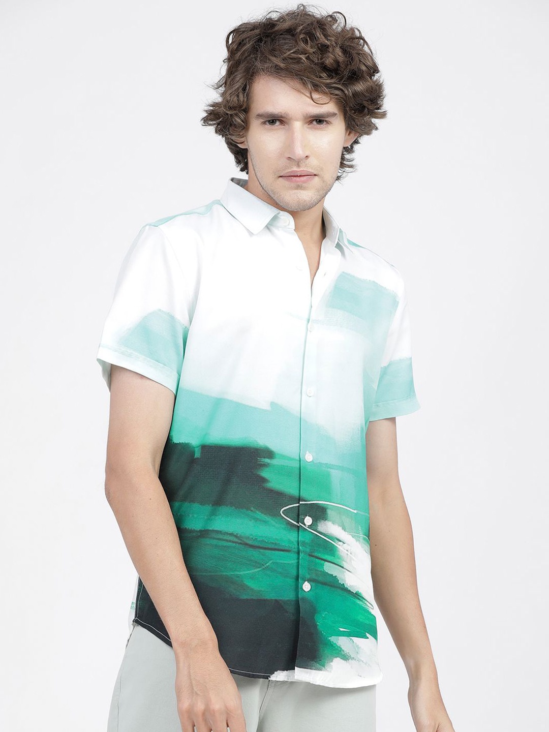 

HIGHLANDER Men Slim Fit Opaque Striped Casual Shirt, Multi