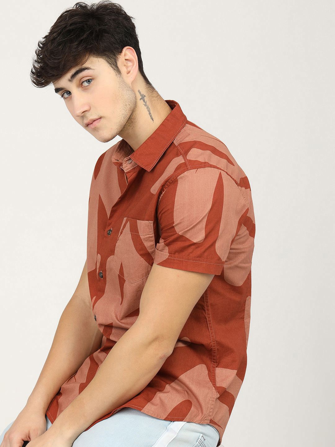 

HIGHLANDER Men Slim Fit Opaque Casual Shirt, Rust