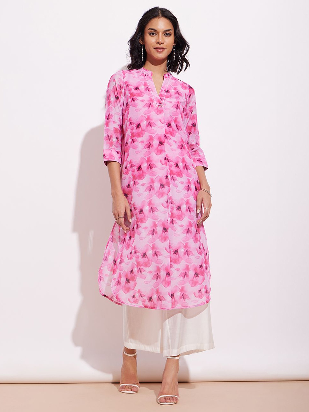 

Pink Fort Floral Printed Mandarin Collar Chanderi Cotton Straight Kurta