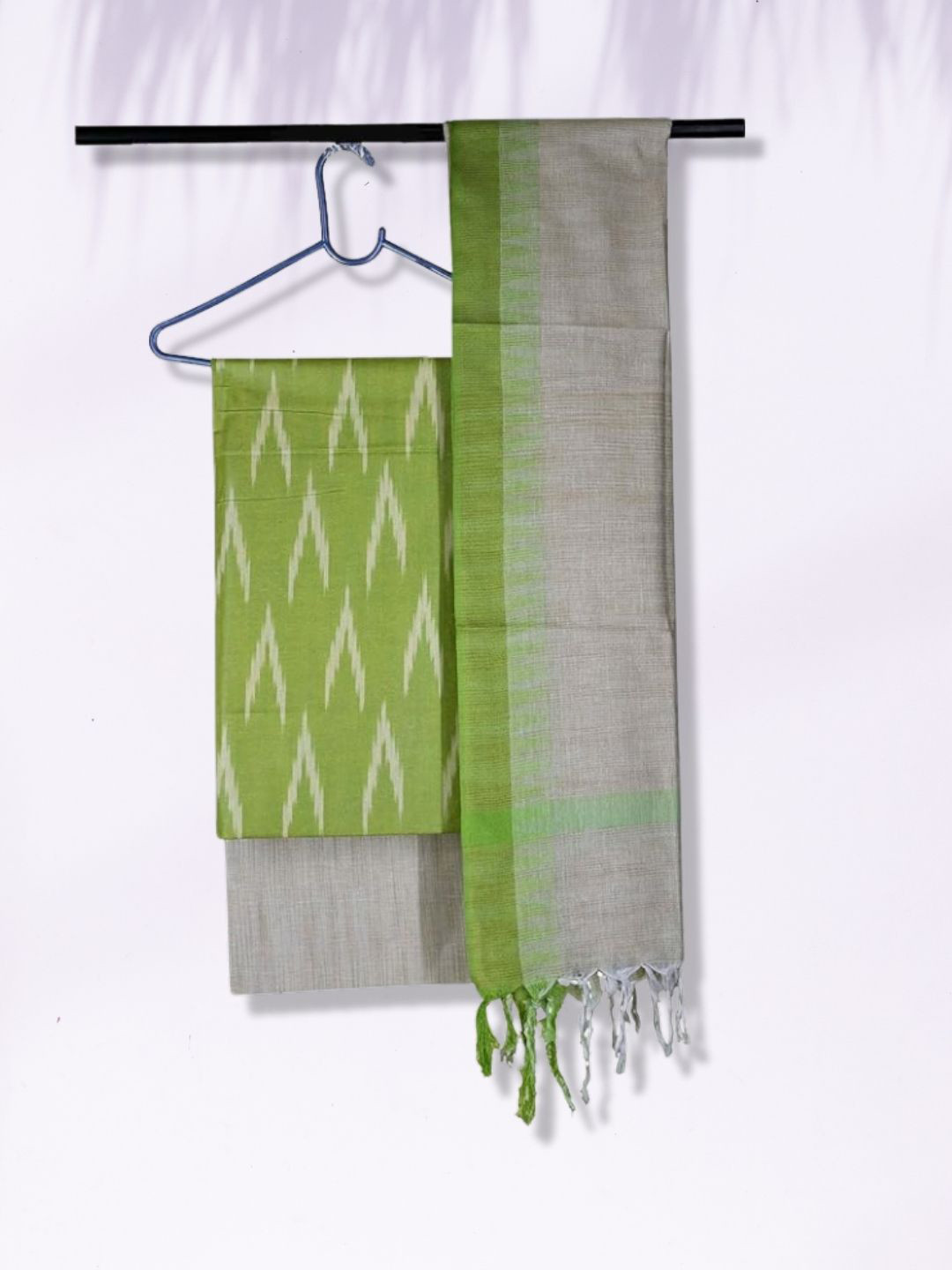 

RIYA SHREE Printed Pure Cotton Unstitched Dress Material, Green