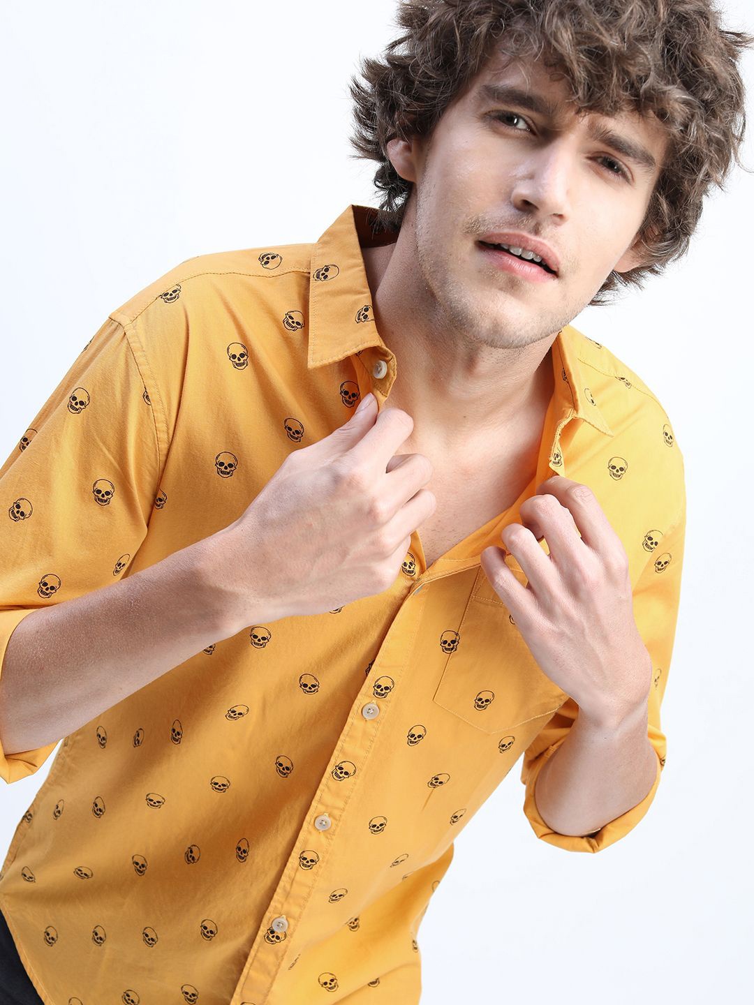 

HIGHLANDER Men Slim Fit Opaque Casual Shirt, Yellow