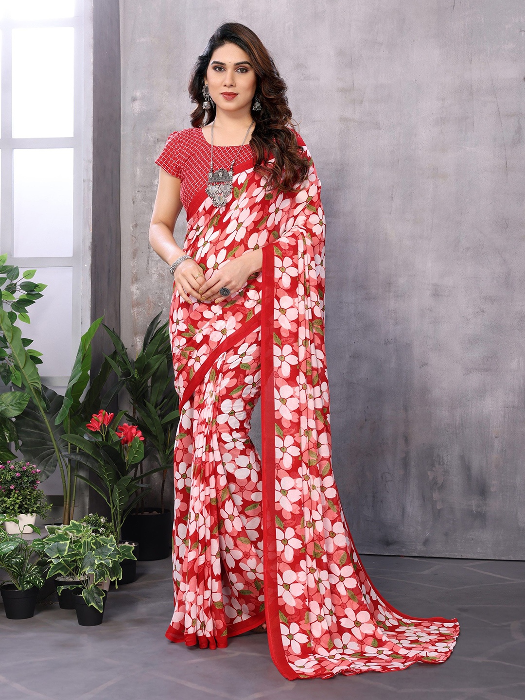 

Ambuja International Floral Poly Georgette Saree, Red