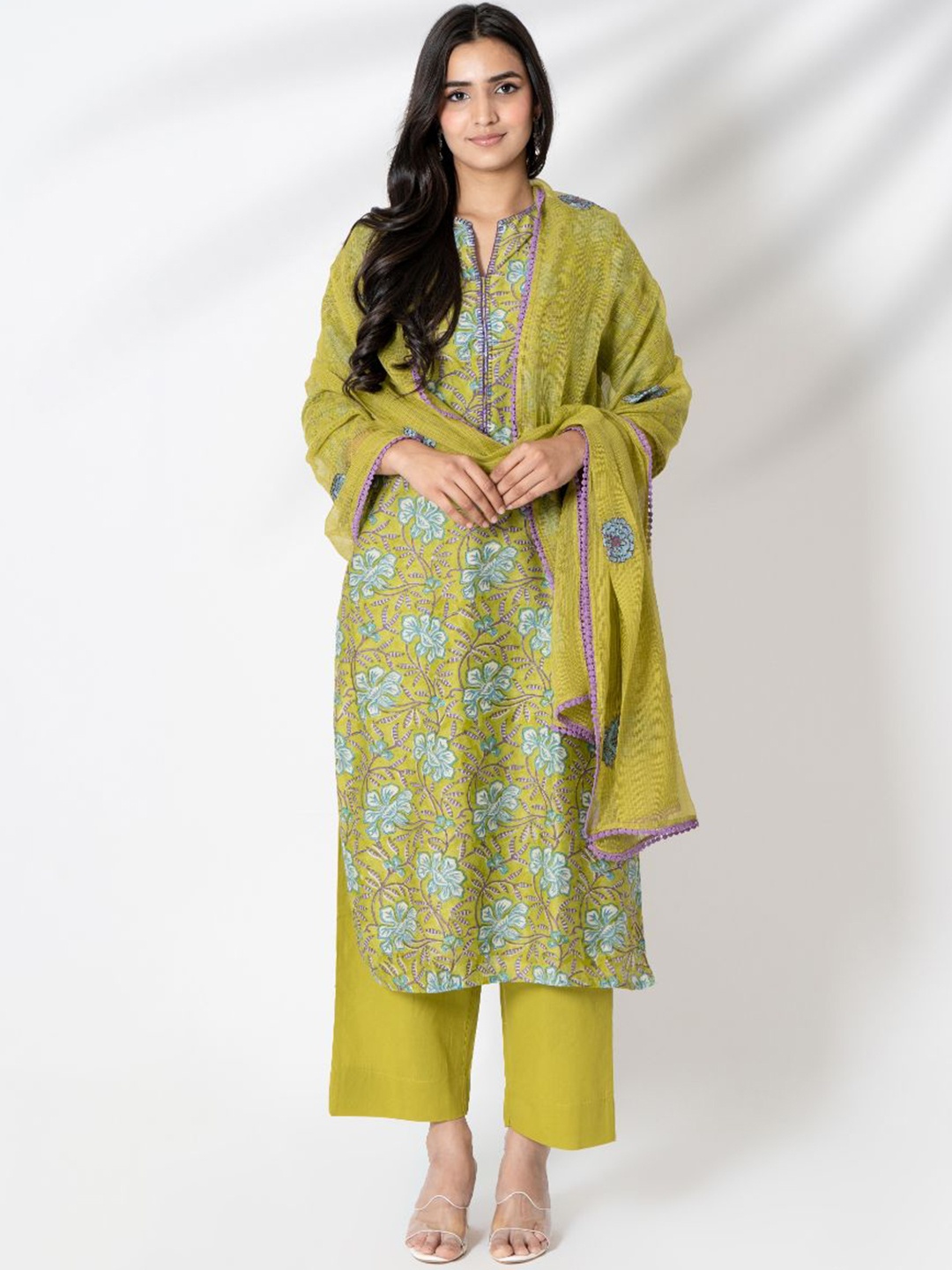 

Kameez by Pooja Kejriwal Floral Printed Chanderi Silk Kurta With Trousers & Dupatta, Olive