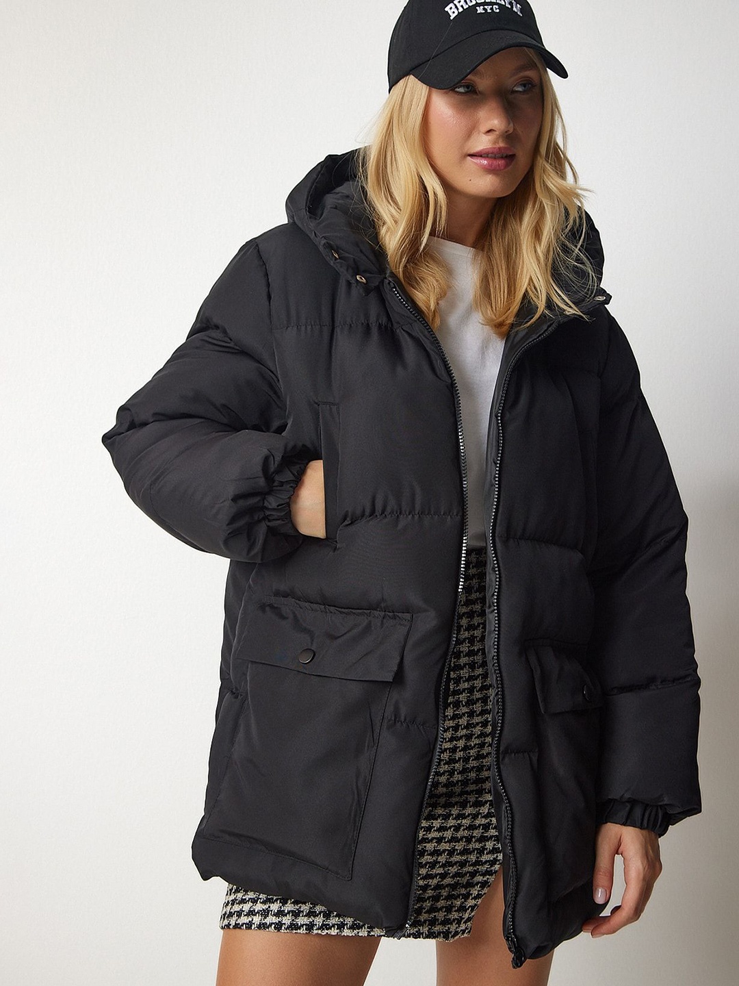 

Happiness istanbul Women Longline Puffer Jacket, Black