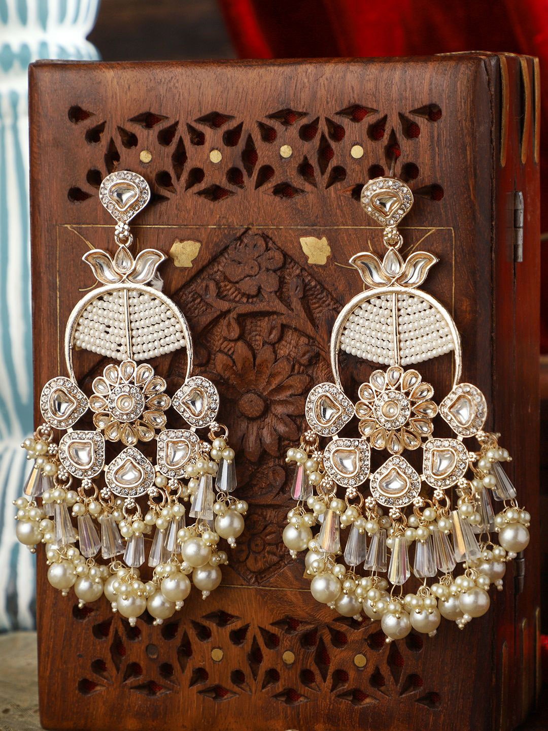 

VENI Contemporary Drop Earrings, Off white