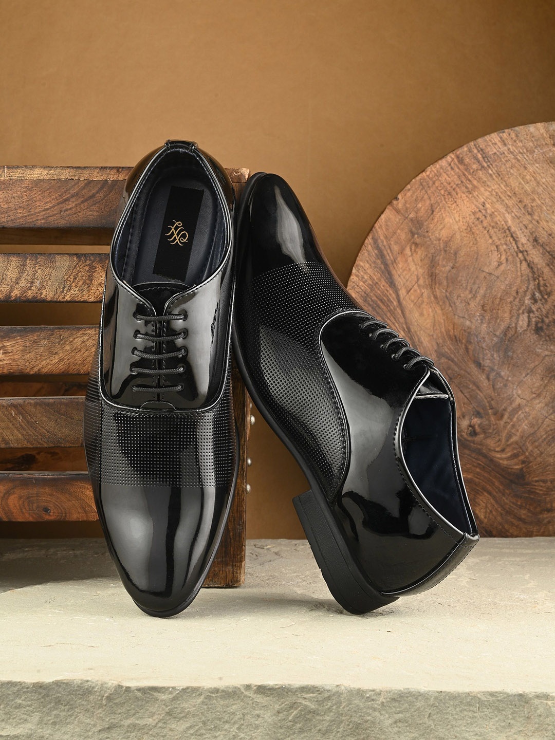 

House of Pataudi Men Textured Formal Derbys, Black