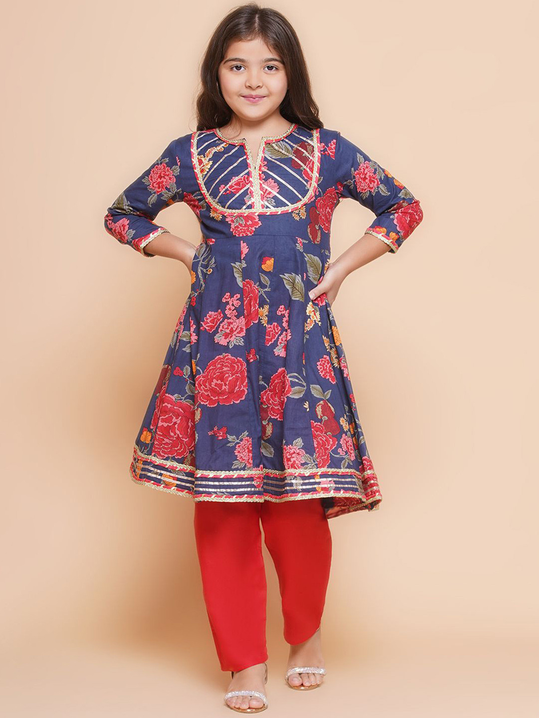 

Bitiya by Bhama Girls Floral Printed Gotta Patti Pure Cotton Anarkali Kurta With Palazzos, Navy blue