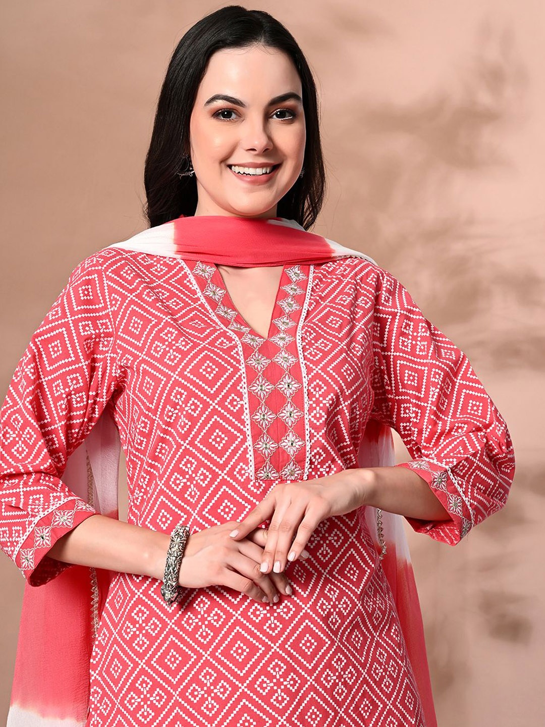 

DOISA Geometric Printed Thread Work Straight Kurta With Trousers & Dupatta, Pink