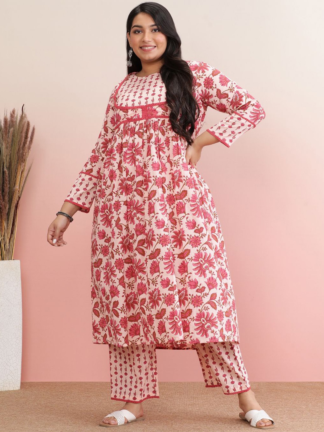 

anayna Plus Size Floral Printed Pure Cotton Kurta with Trousers, Pink