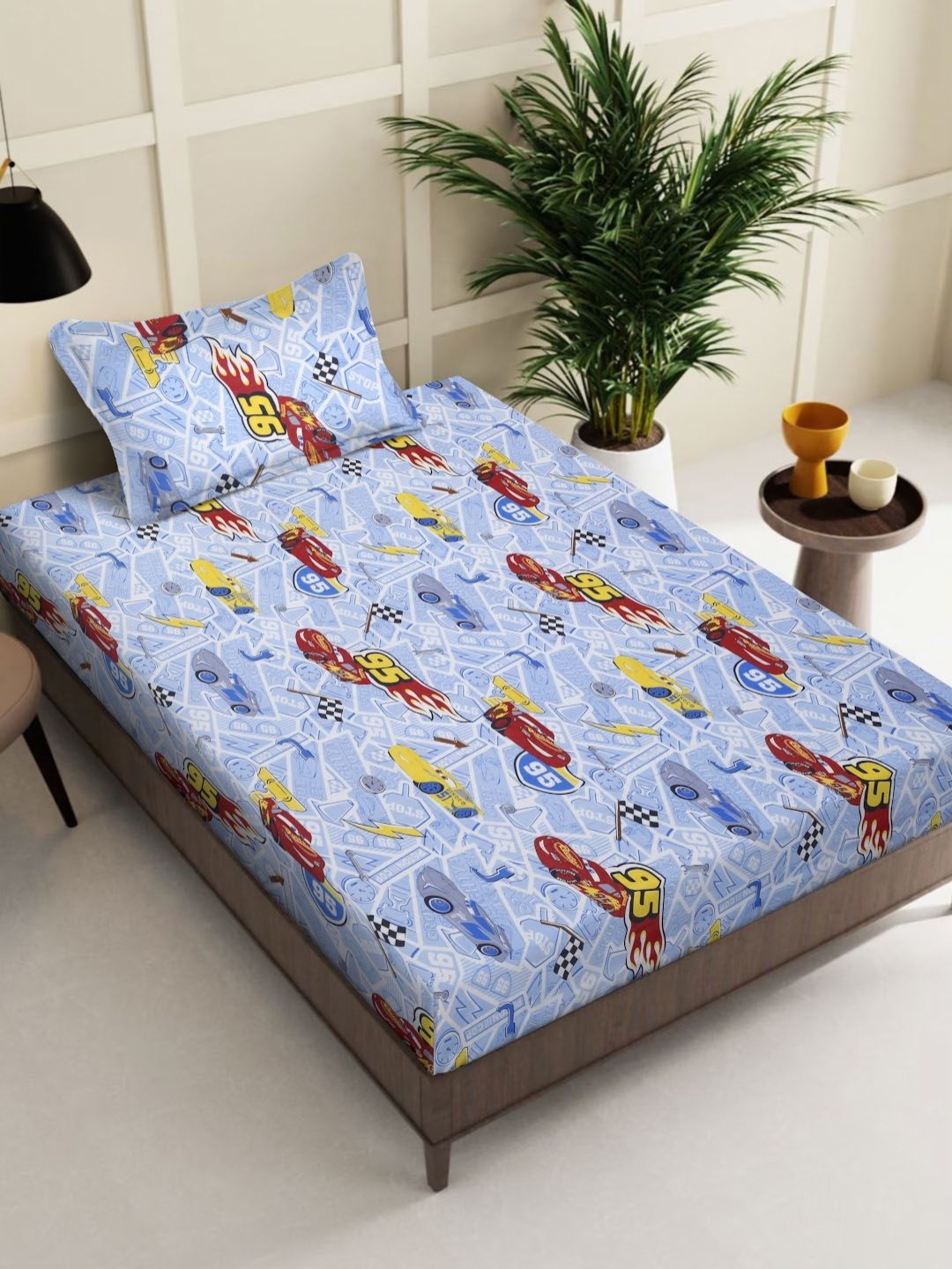 

KLOTTHE Blue & Red Graphic 400 TC Cotton Single Bedsheet With Pillow Cover