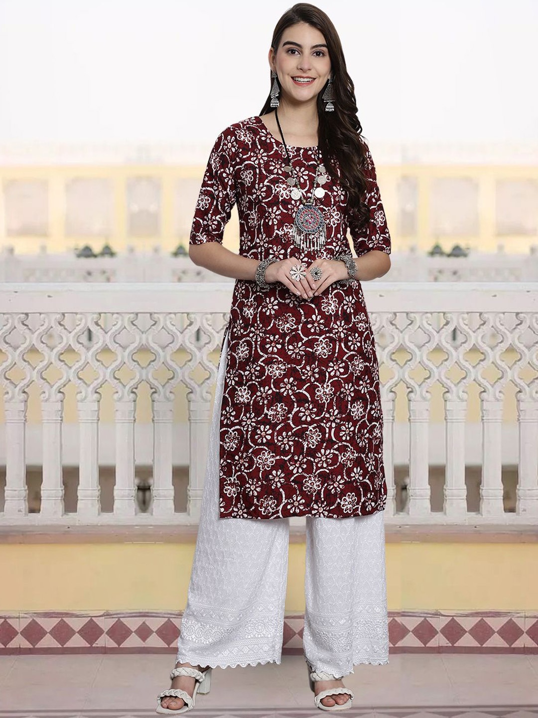 

7Threads Floral Printed Round Neck Straight Kurta, Red