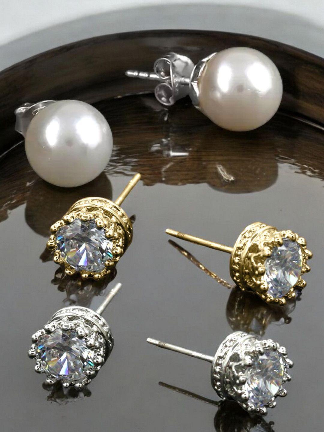 

fabula Contemporary Studs Earrings, Silver
