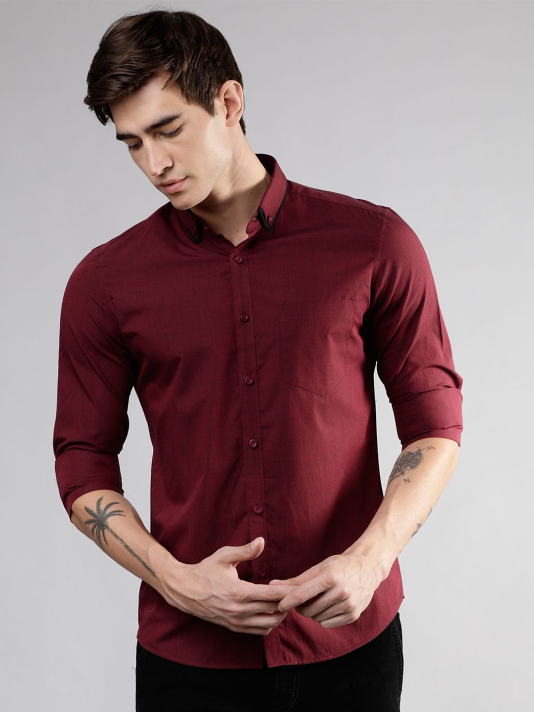 

HIGHLANDER Men Slim Fit Opaque Casual Shirt, Maroon