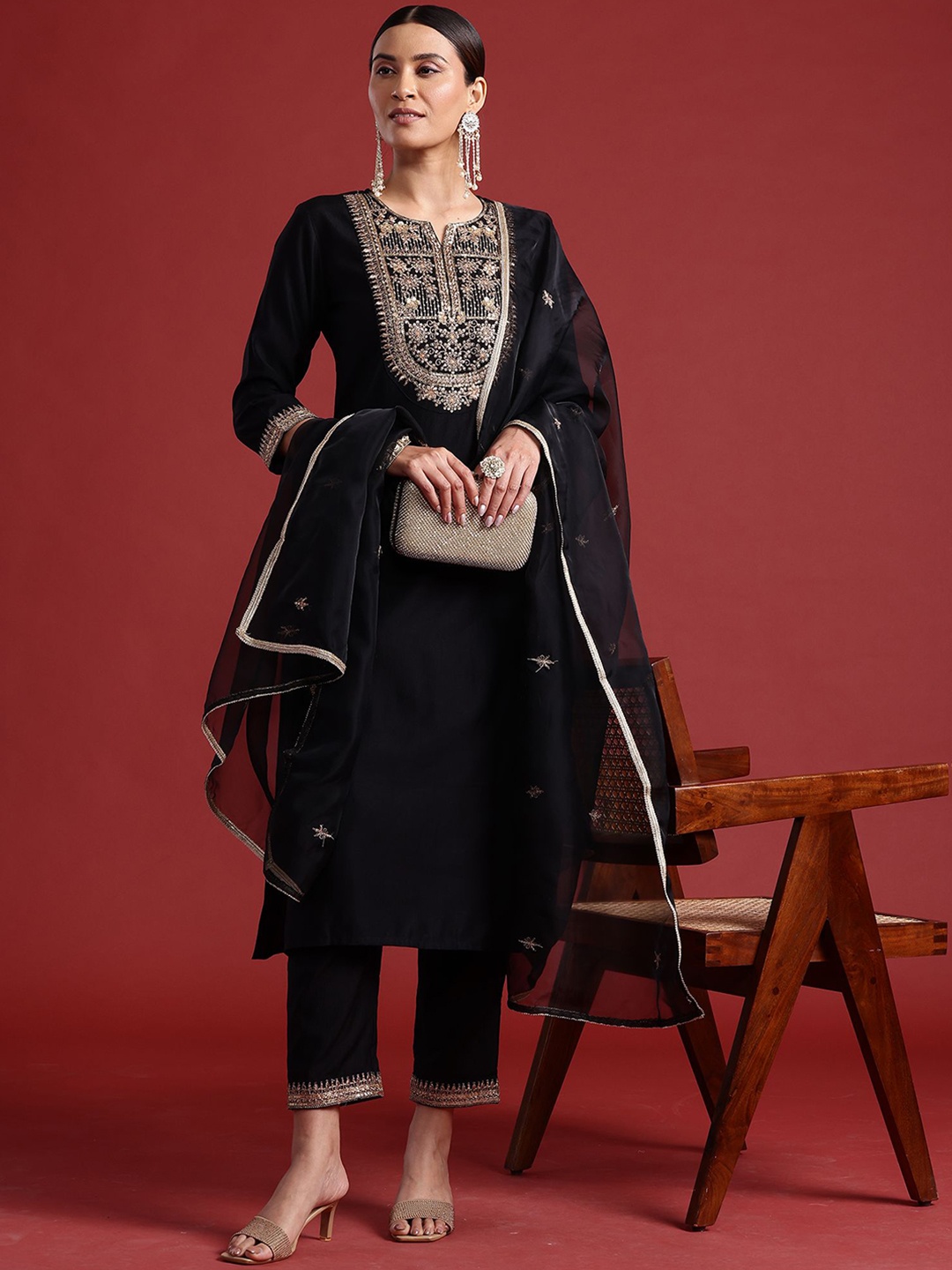 

Anouk Women Embroidered Regular Liva Kurta with Trousers & With Dupatta, Black