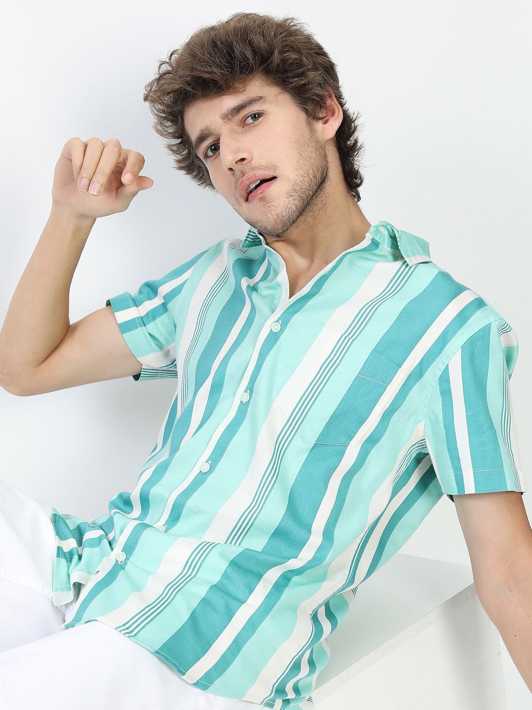 

HIGHLANDER Men Slim Fit Opaque Striped Casual Shirt, Green