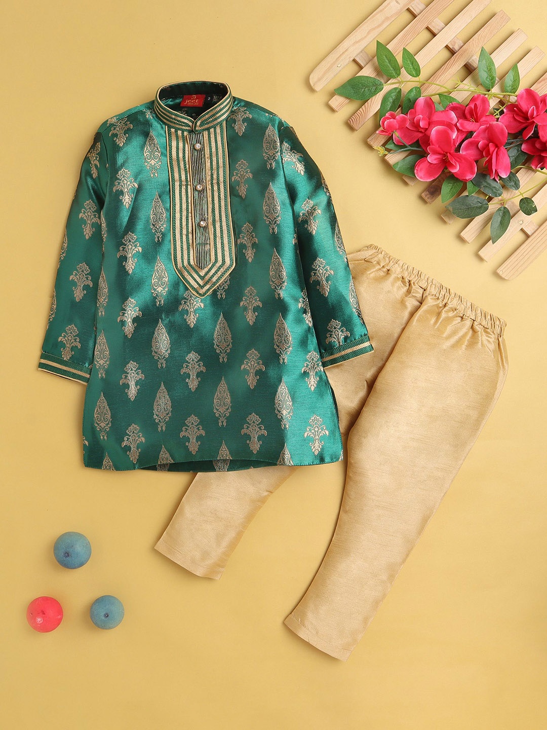 

Jeetethnics Boys Ethnic Motifs Printed Regular Kurta with Pyjamas, Green