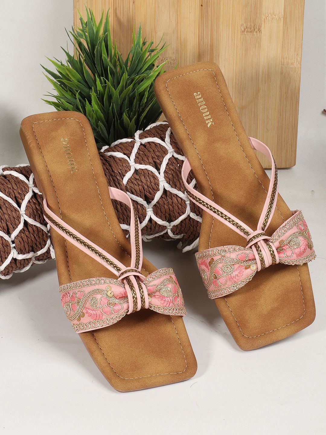 

Anouk Women Embellished Open Toe Flats with Bows, Pink