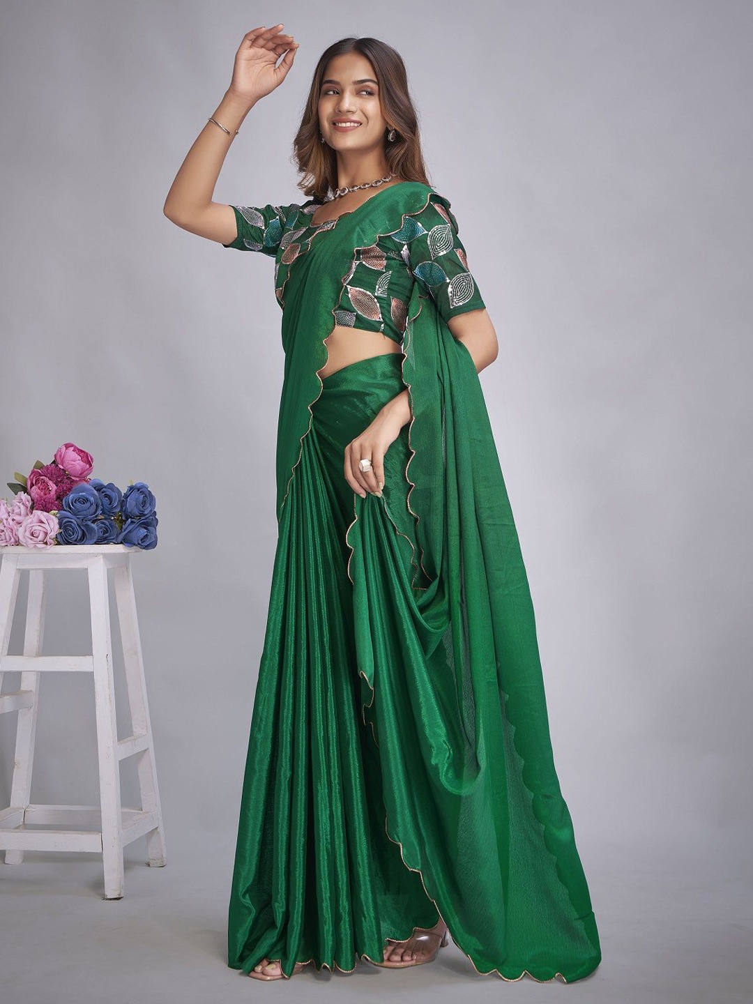 

JULEE Embroidered Pure Chiffon Saree, Green