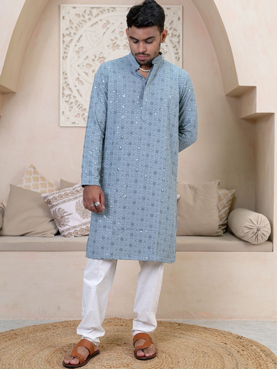 

Tistabene Geometric Embroidered Mandarin Collar Sequinned Cotton Kurta, Grey