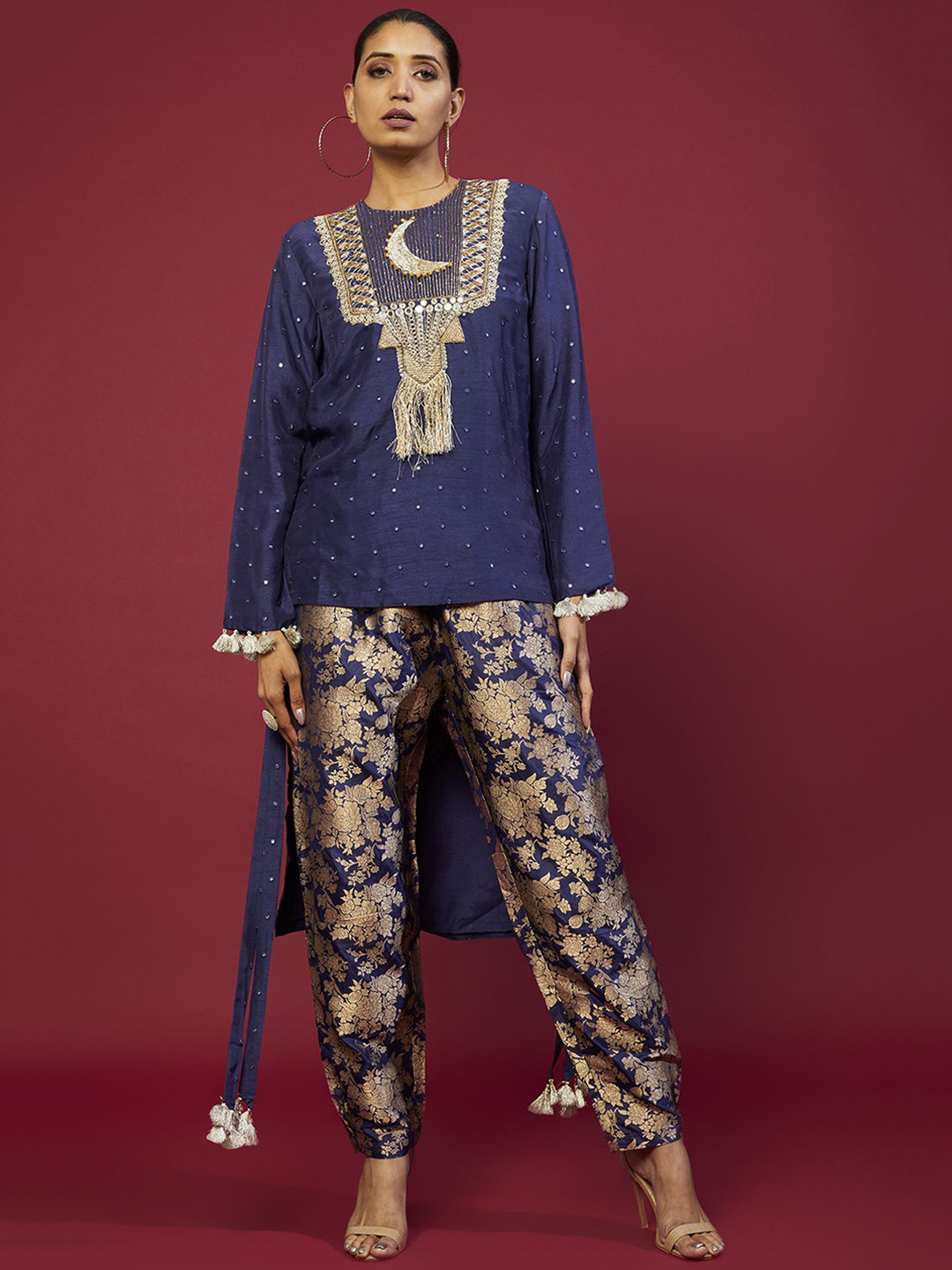 

Payal Singhal Yoke Design Mirror Work High Low Fusion Kurta With Brocade Trousers, Navy blue