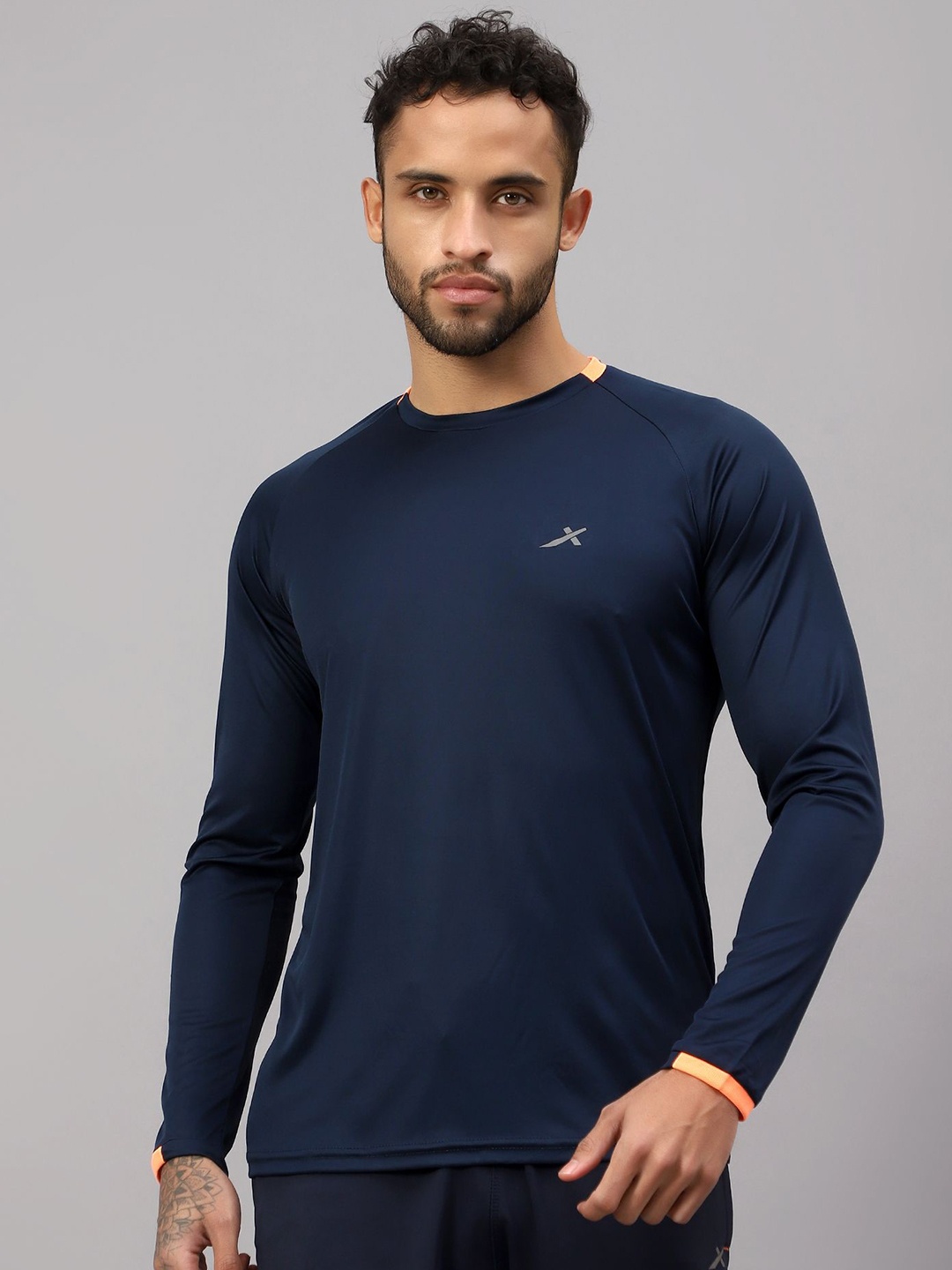 

VECTOR X Men Solid Round Neck T-Shirt, Navy blue