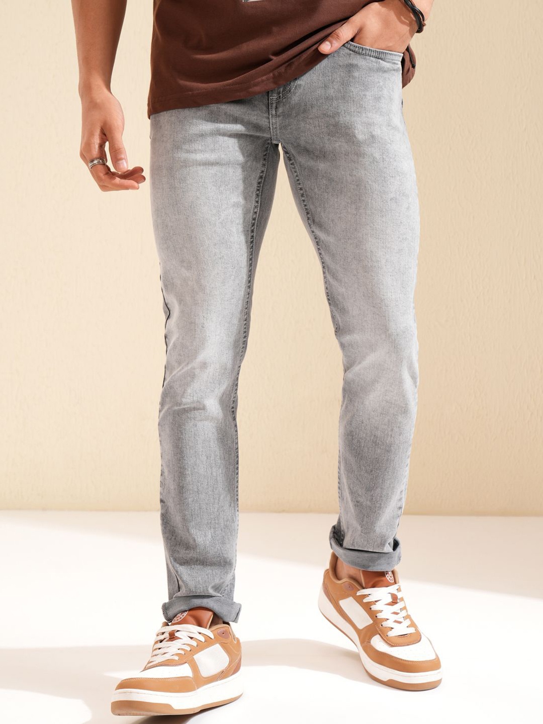 

HIGHLANDER Men Slim Fit Low Distress Heavy Fade Jeans, Grey