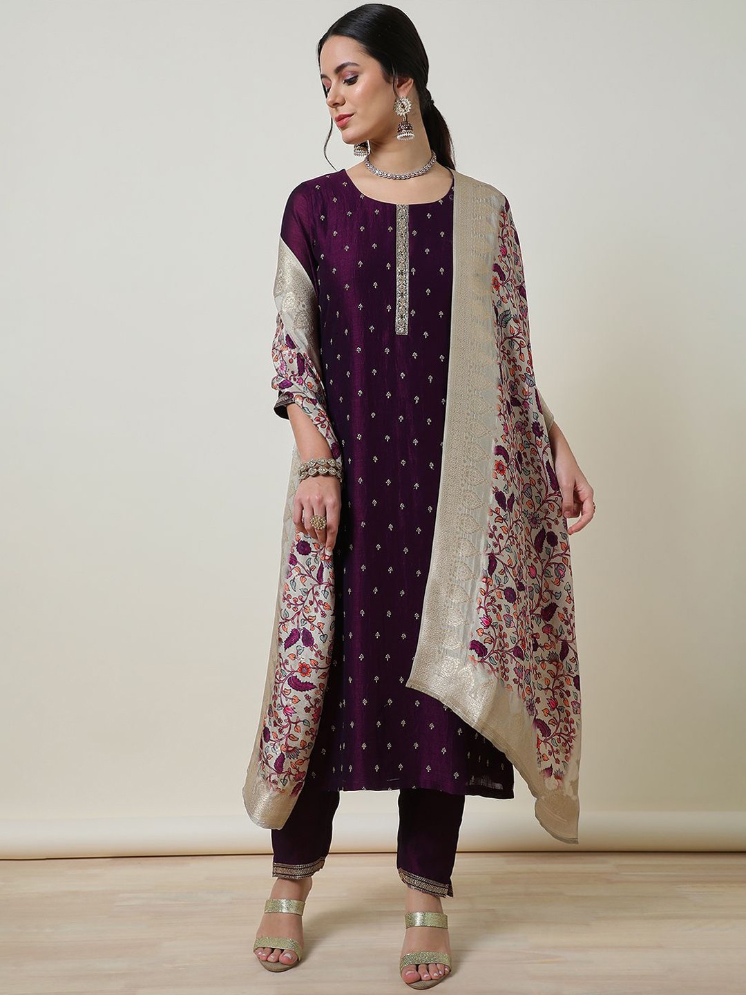 

Soch Women Ethnic Motifs Embroidered Regular Zardozi Kurta with Trousers & With Dupatta, Maroon