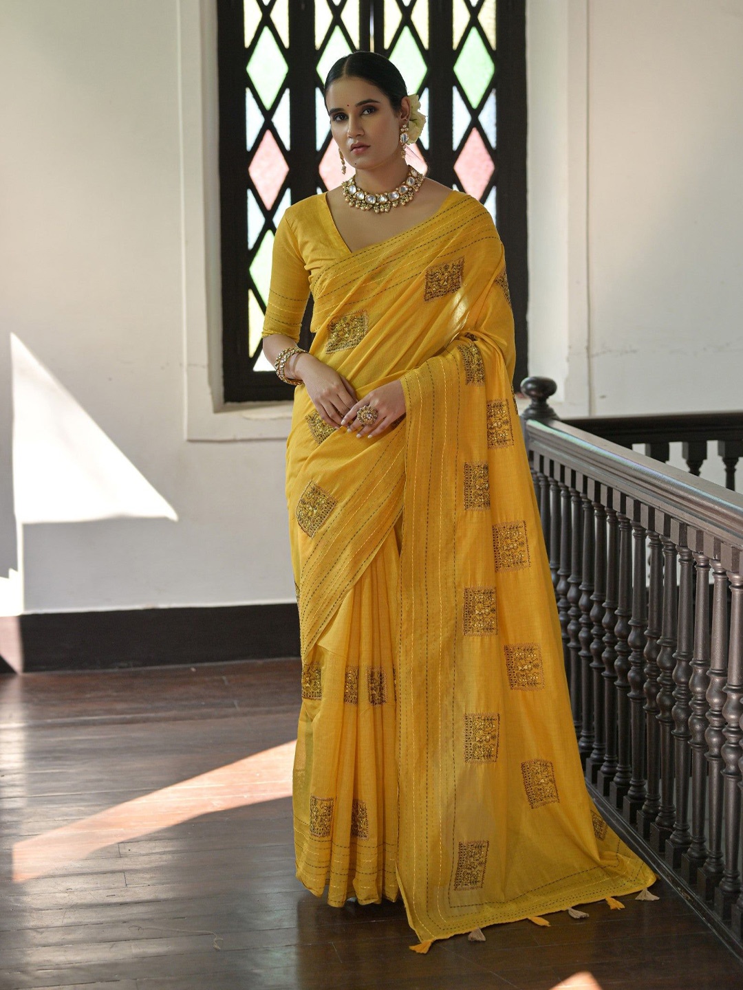 

MySilkLove Ethnic Motifs Embroidered Linen Blend Saree, Yellow