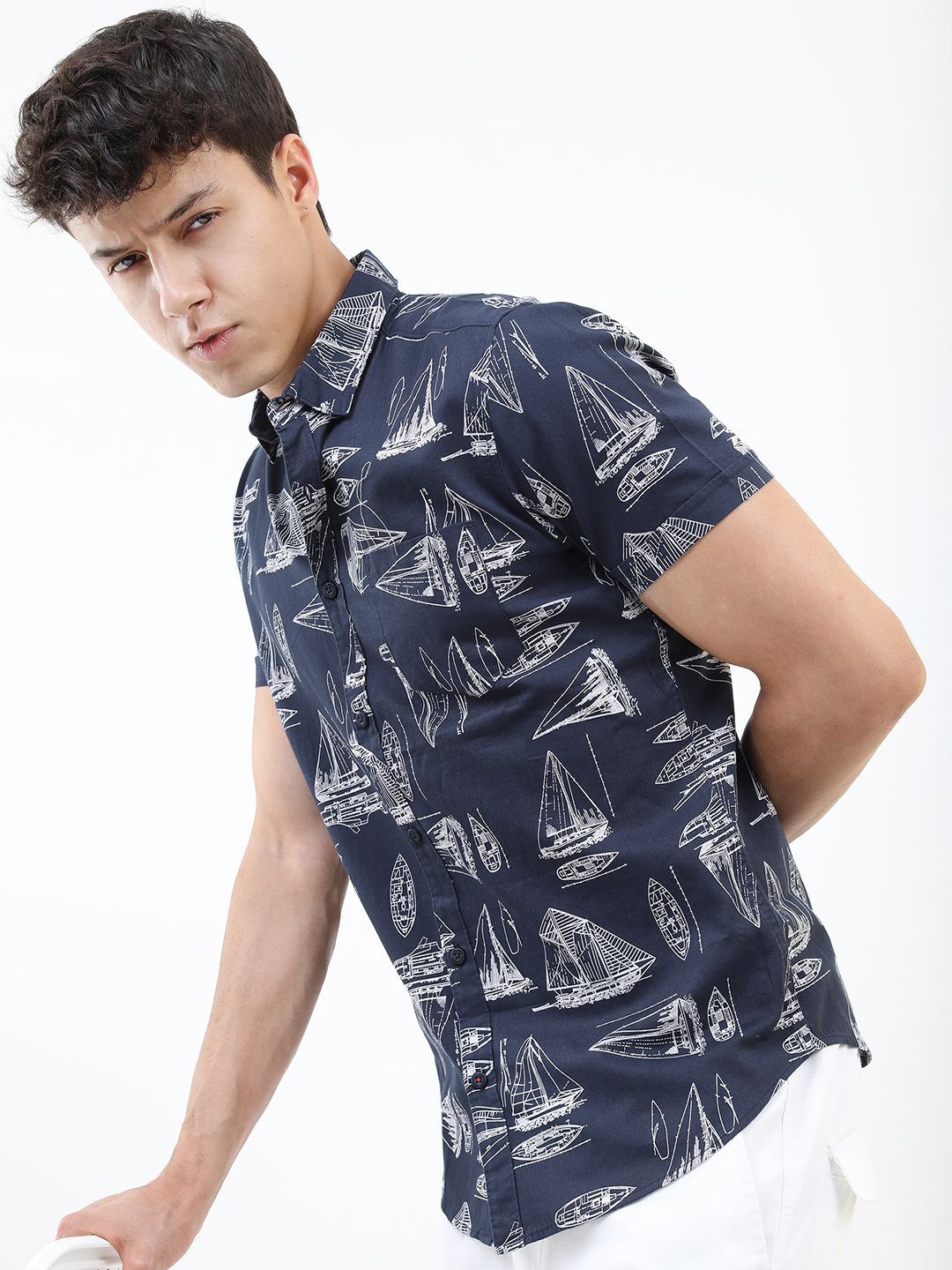

HIGHLANDER Men Slim Fit Floral Opaque Printed Casual Shirt, Navy blue