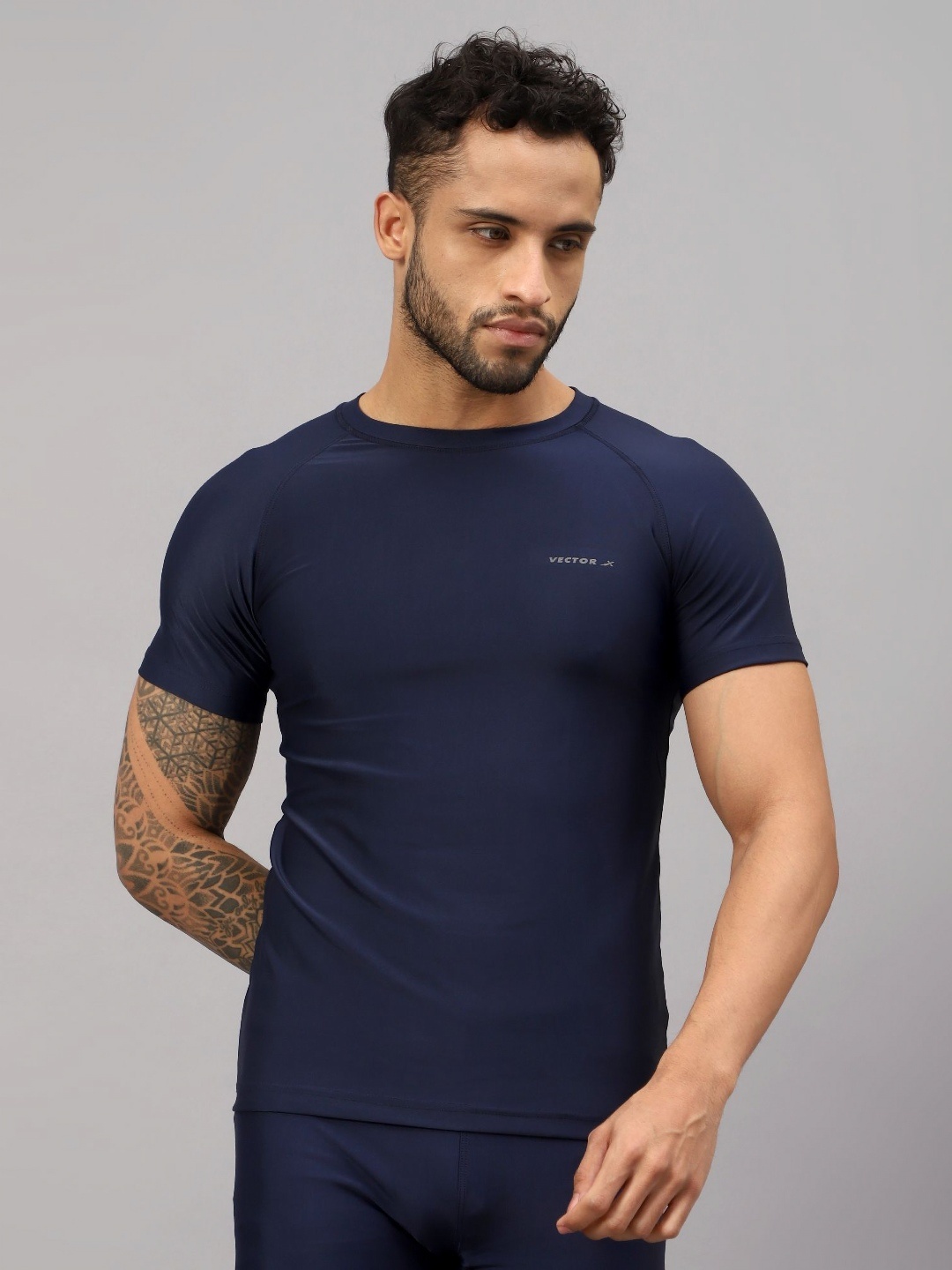

VECTOR X Men Solid Round Neck T-Shirt, Navy blue