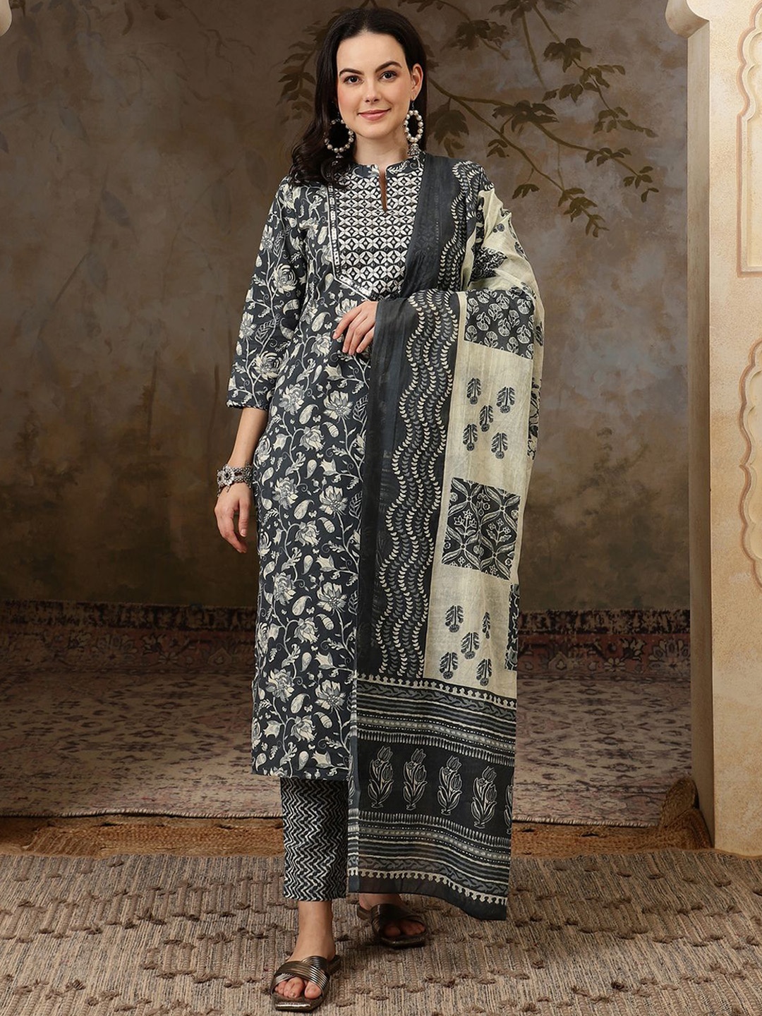 

BANDIA Floral Printed Mirror Work Pure Cotton Straight Kurta With Trousers & Dupatta, Grey