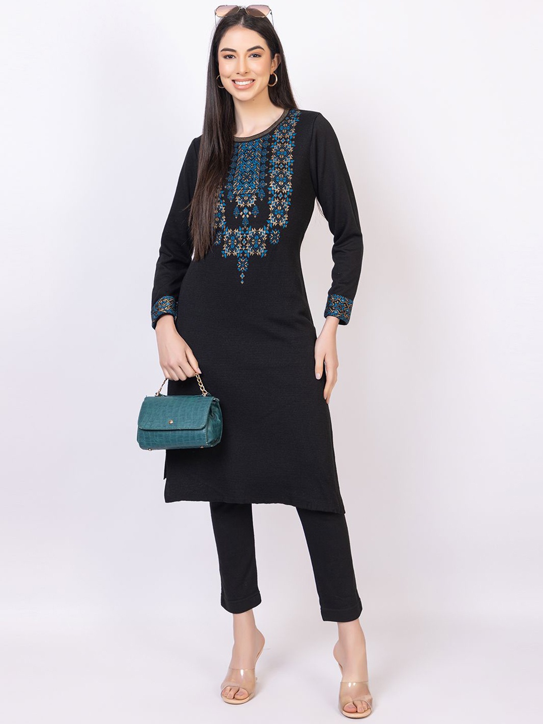 

Anouk Women Embroidered Thread Work Jacquard Winter Wear Kurta, Black