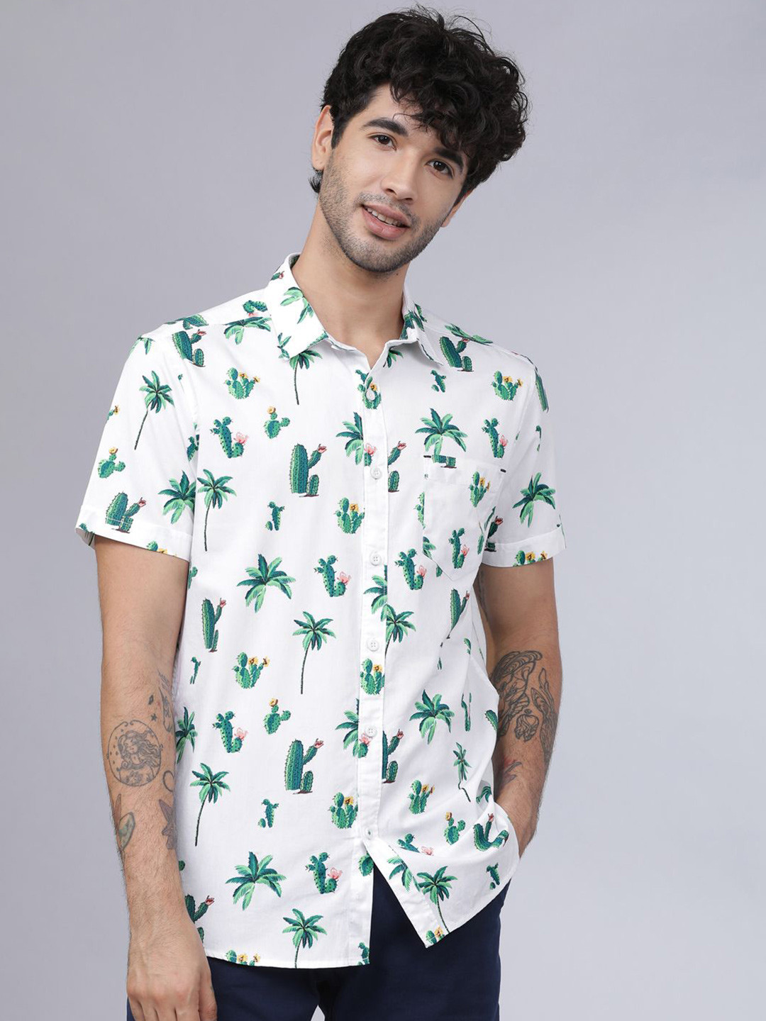 

HIGHLANDER Men Slim Fit Floral Opaque Printed Casual Shirt, White