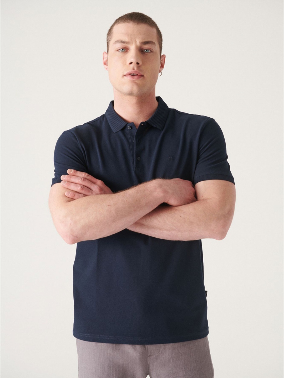 

AVVA Men Solid Polo Collar T-shirt, Navy blue