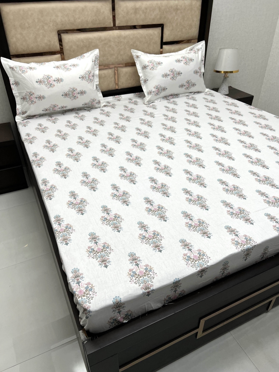 

Pure Decor White Floral 350 TC Pure Cotton Fitted King Bedsheet With 2 Pillow Covers