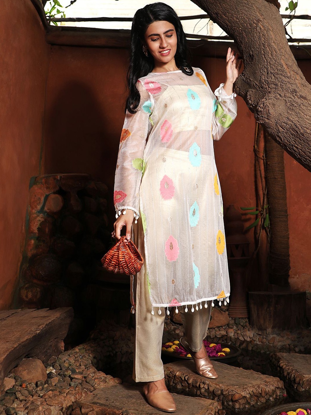 

QISSA Women Ethnic Motifs Embroidered Regular Kurta with Trousers & With Dupatta, White