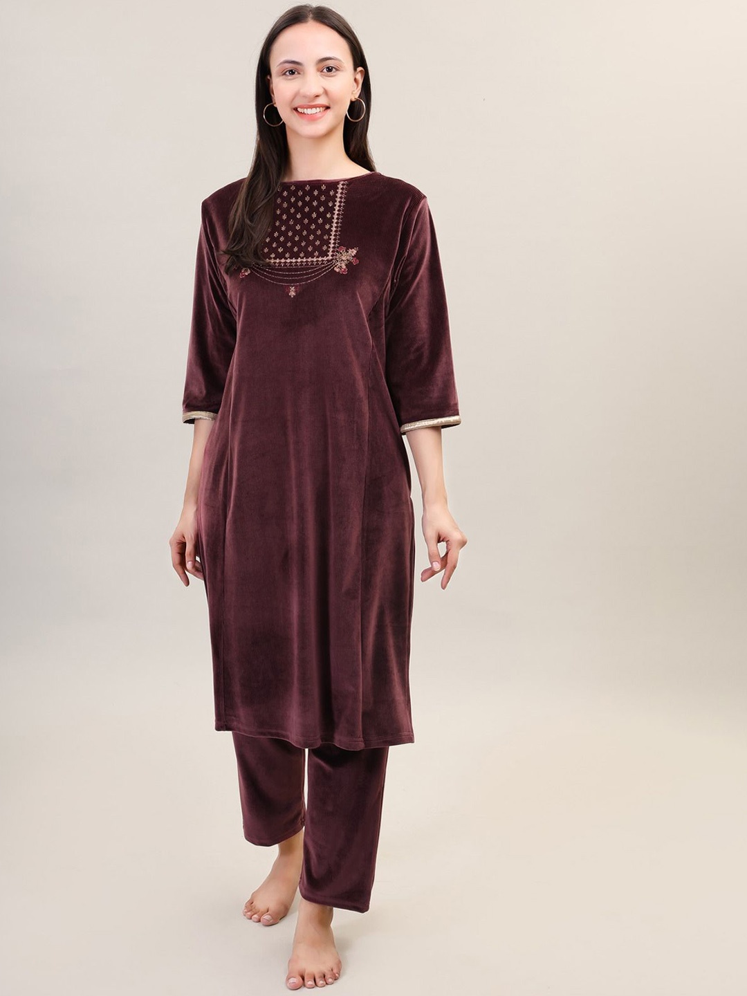

Camey Women Yoke Design Flared Sleeves Sequinned Velvet Kurta, Brown