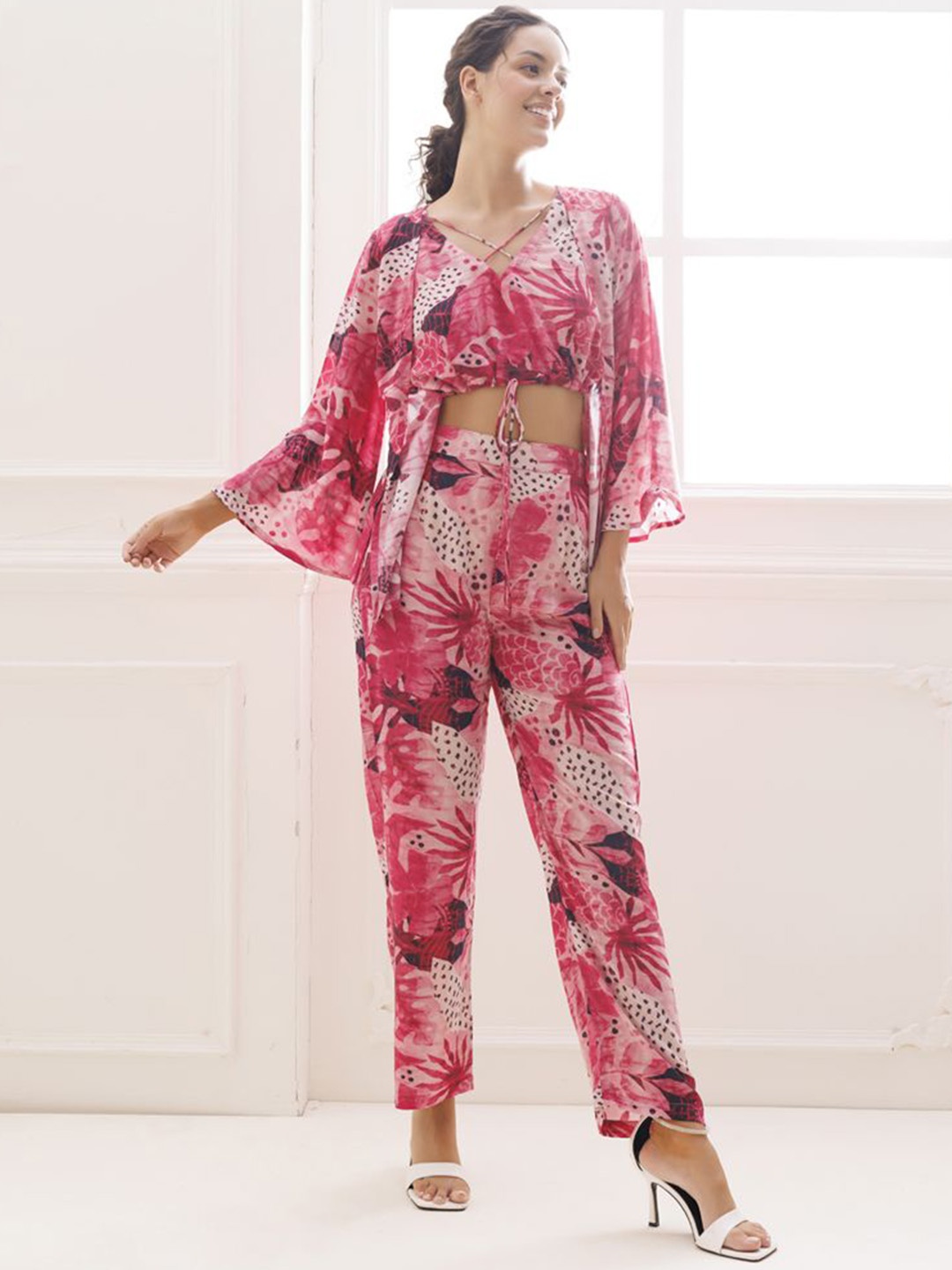 

Ragavi Printed V-Neck Shrug With Top & Trouser, Pink